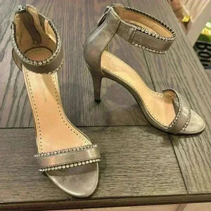 Adrienne Vittadini heels, size 7M, previously owned